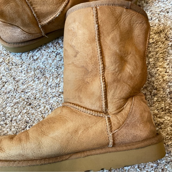 Ugg Classic Short II Chestnut Brown size 9 - Picture 7 of 7